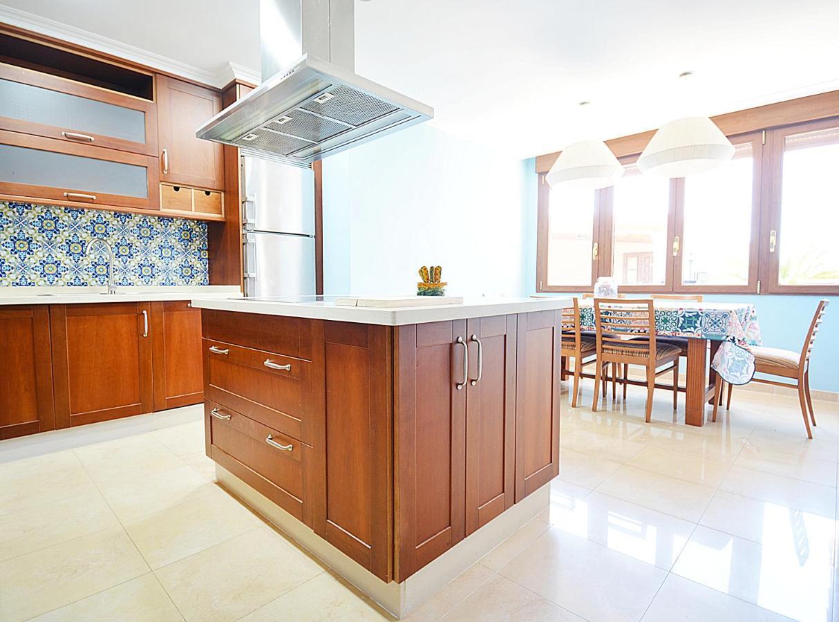 Galihost - Casa Con Precioso Jardin En Vilanova De Arousa Zewnętrze zdjęcie